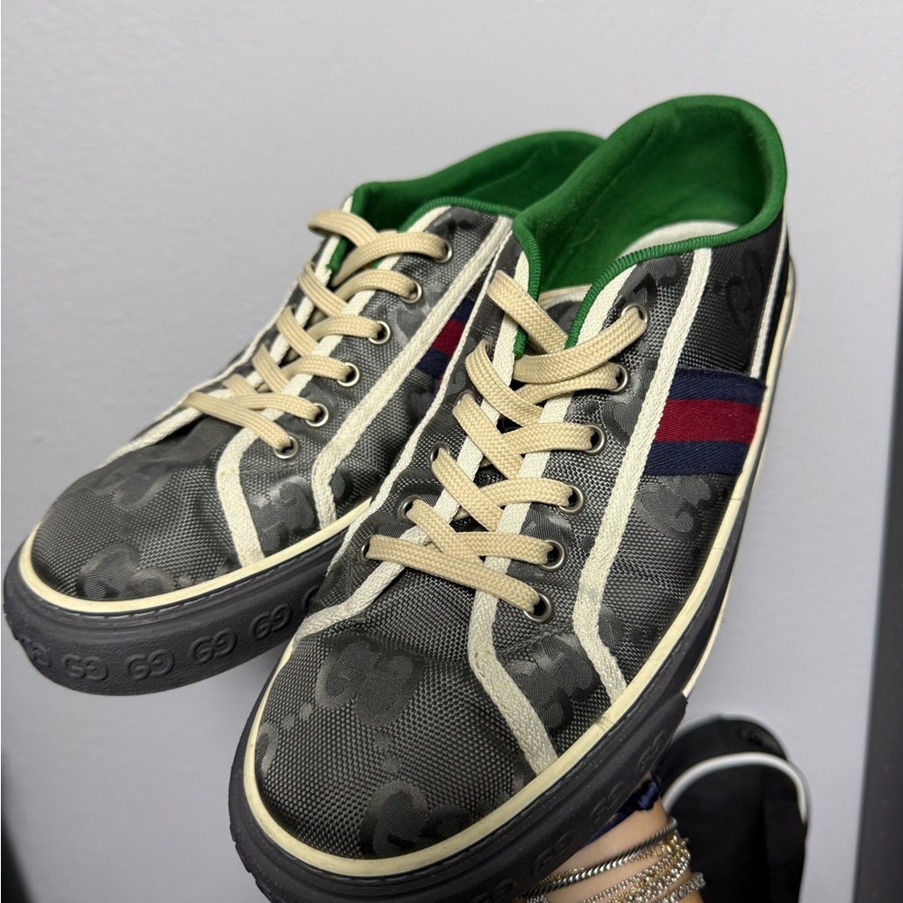 Gucci Men's Tennis 1977 off the grid low grey l with Green and Red Stripes